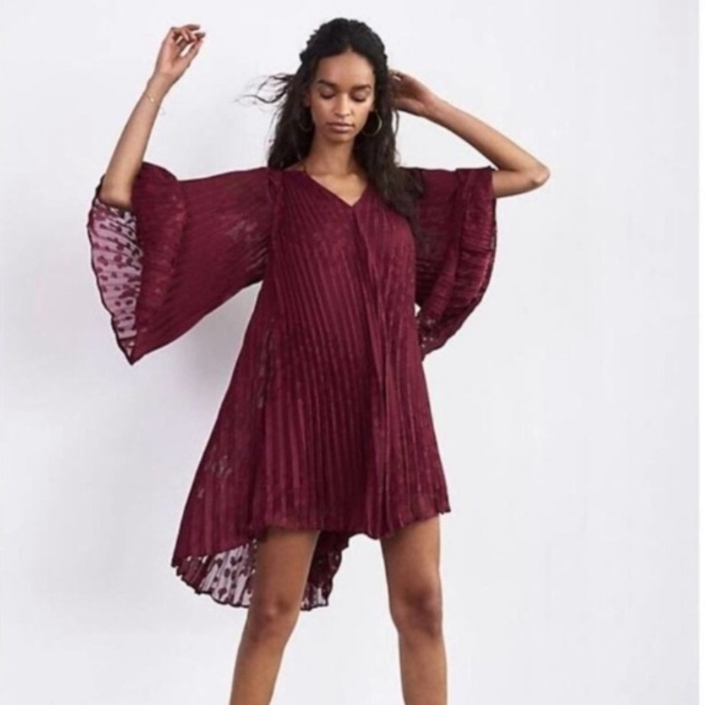 Anthropologie Toulon Burgundy Accordion Pleated Dress